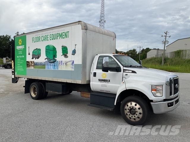 Ford F-650 Camiões de caixa fechada