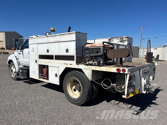 Ford F-650 Pick up de caixa aberta