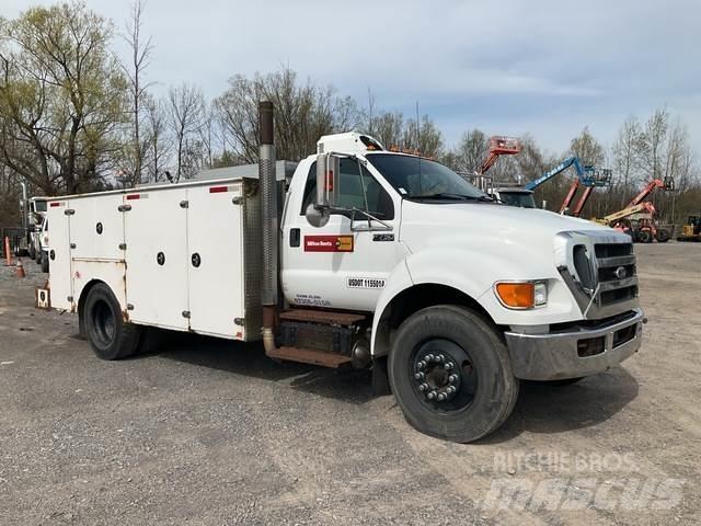 Ford F-750 Camiões Municipais / Uso Geral