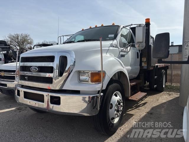 Ford F-750 Camiões estrado/caixa aberta