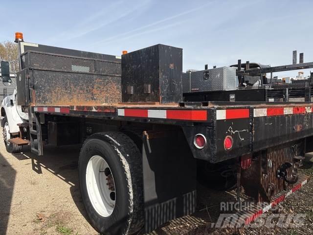 Ford F-750 Camiões estrado/caixa aberta