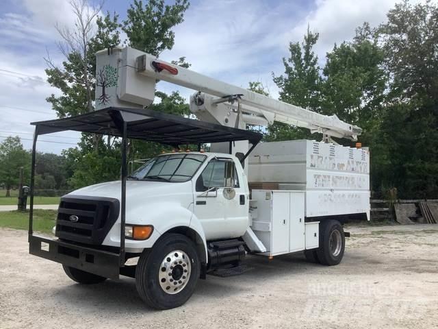 Ford F-750 Plataformas aéreas montadas em camião