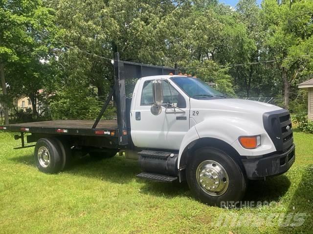 Ford F-750 Camiões estrado/caixa aberta