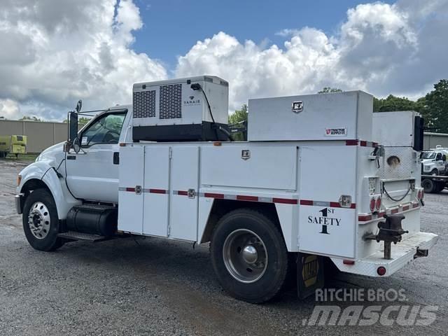 Ford F-750 Camiões Municipais / Uso Geral