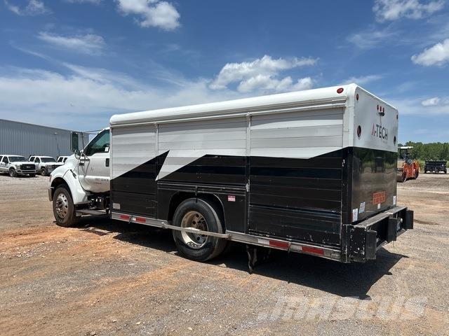 Ford F-750 Camiões-cisterna