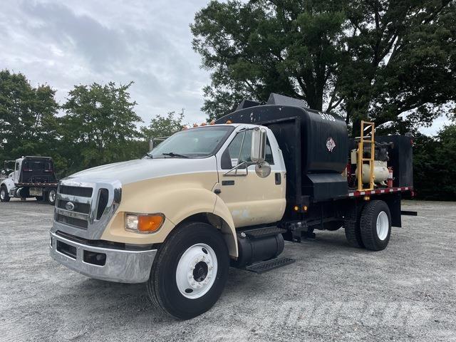 Ford F-750 Camiões-cisterna