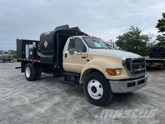 Ford F-750 Camiões-cisterna