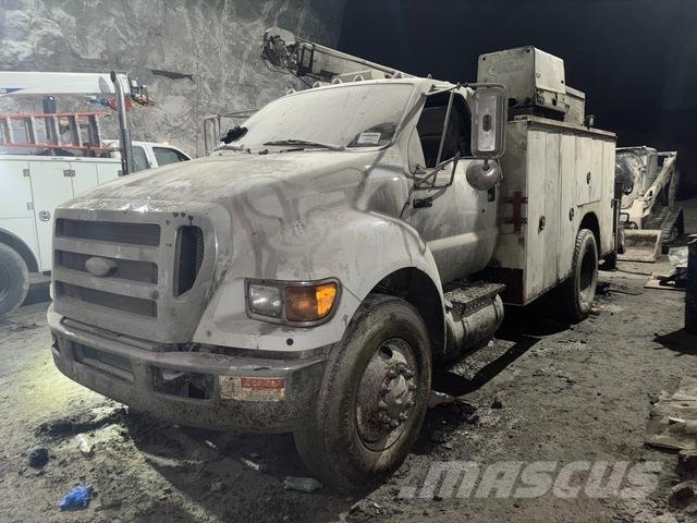 Ford F-750 Camiões Municipais / Uso Geral