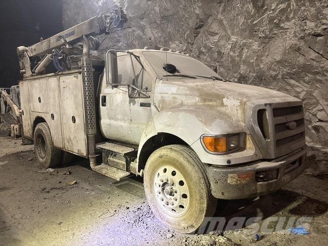 Ford F-750 Camiões Municipais / Uso Geral