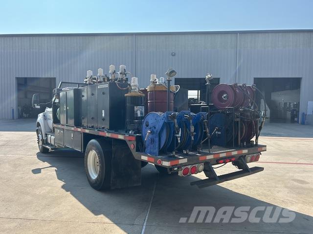 Ford F-750 Camiões-cisterna