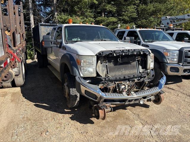 Ford F550 Pick up de caixa aberta