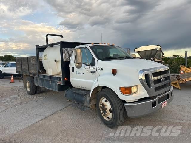 Ford F650 Auto-tanques