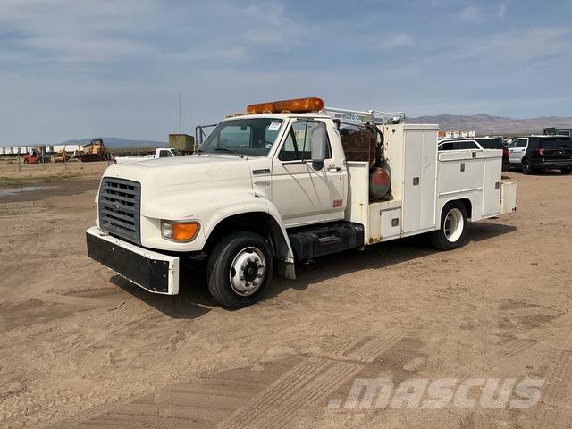 Ford F700 Camiões Municipais / Uso Geral