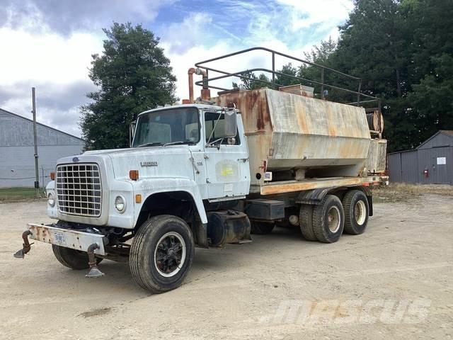 Ford L8000 Agricultura - Outros
