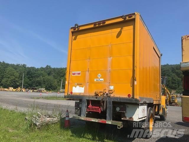 Ford L8000 Camiões Municipais / Uso Geral