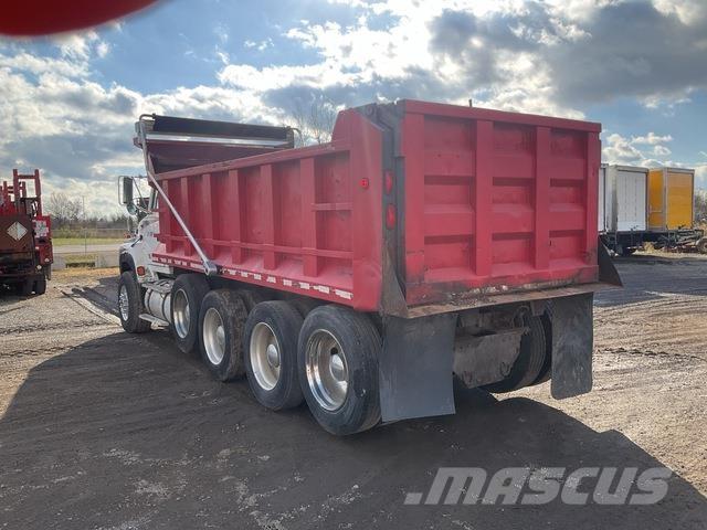 Ford L900 Camiões basculantes