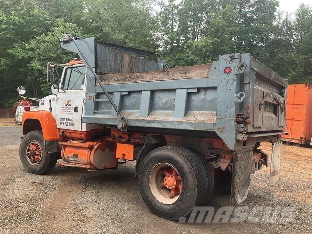 Ford L9000 Camiões basculantes