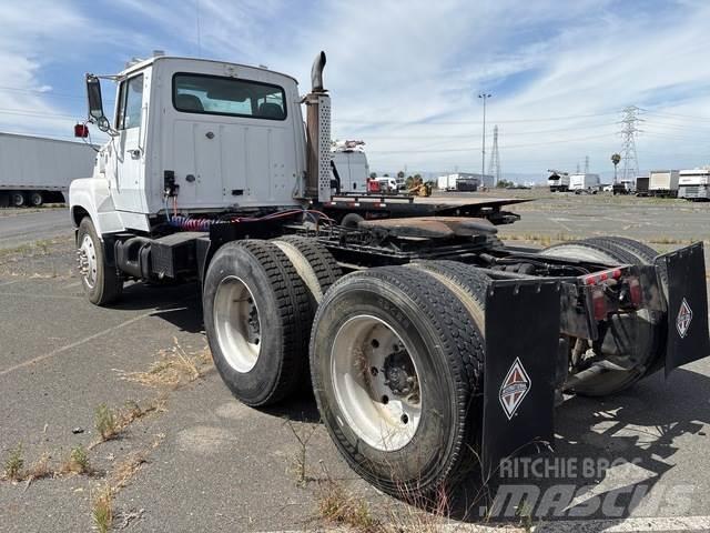 Ford L9000 Tractores (camiões)