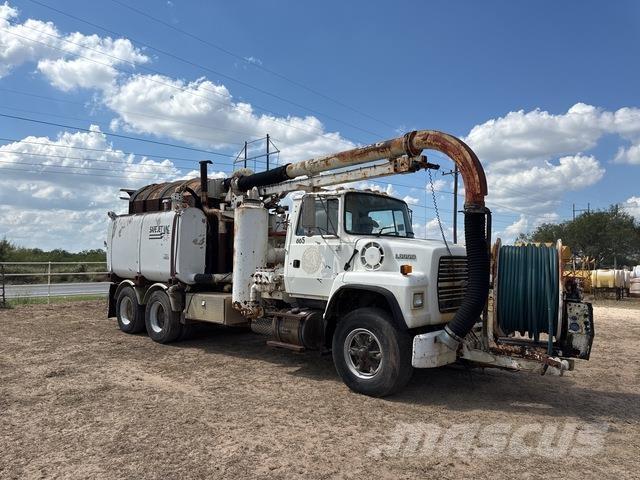 Ford LNT8000F Escavadoras de rastos
