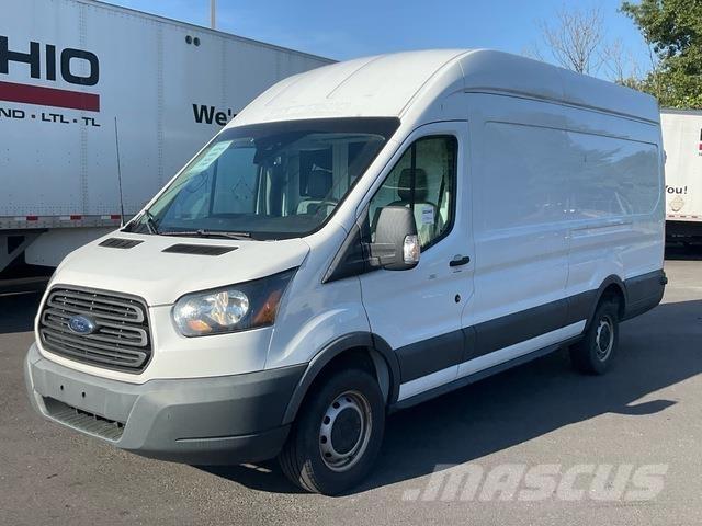 Ford Transit Camiões de caixa fechada