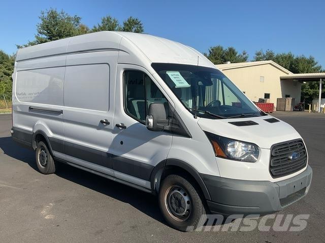 Ford Transit Camiões de caixa fechada