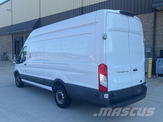 Ford Transit Camiões de caixa fechada
