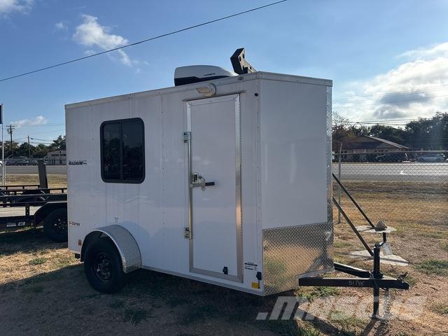 Forest River  Reboques de caixa fechada