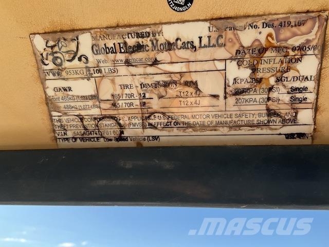  GEM E825 Máquinas utilitárias