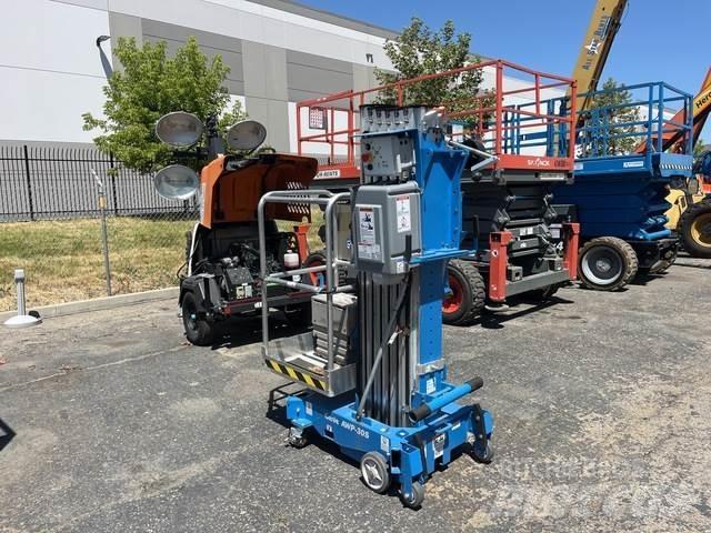 Genie AWP-30S Plataformas de Mastro Vertical
