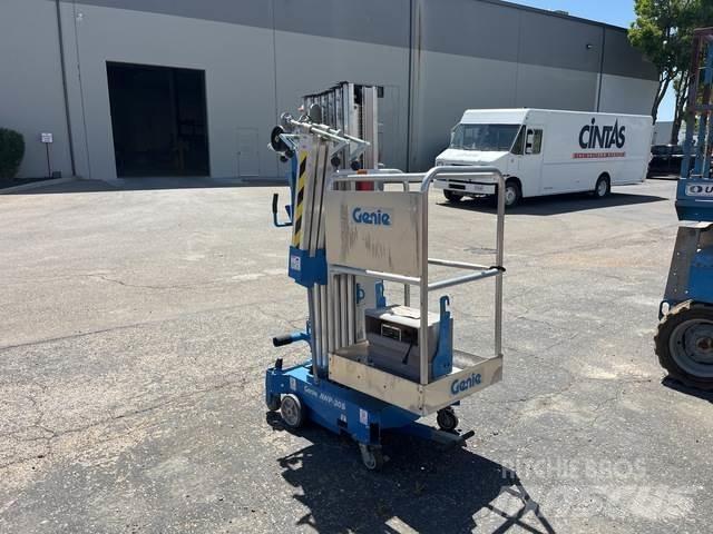 Genie AWP-30S Plataformas de Mastro Vertical