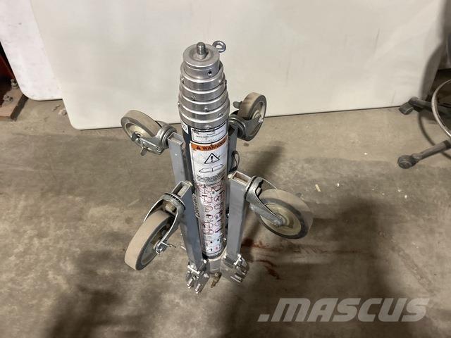 Genie GH-3.8 Guinchos, elevadores e elevações de materiais
