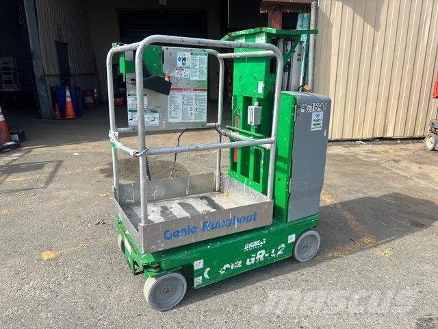 Genie GR-12 Plataformas de Mastro Vertical
