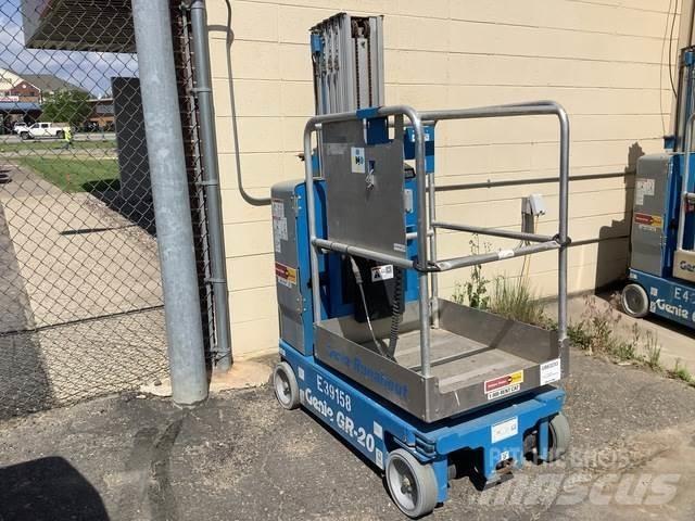 Genie GR-20 Plataformas de Mastro Vertical