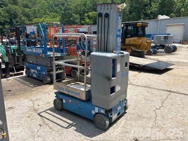 Genie GR-20 Plataformas de Mastro Vertical