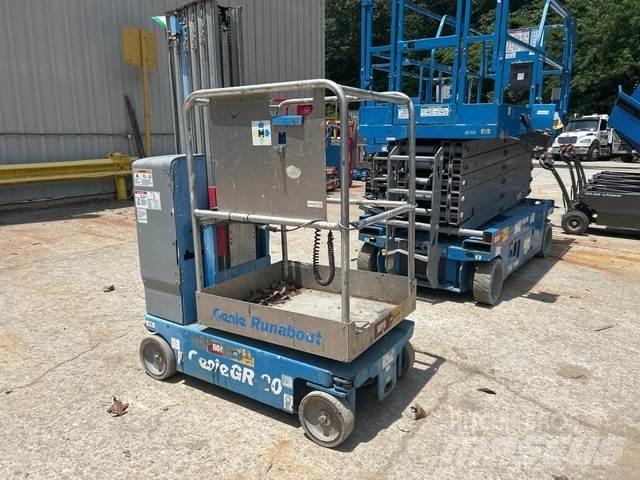 Genie GR-20 Plataformas de Mastro Vertical