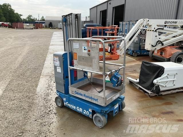 Genie GR-20 Plataformas de Mastro Vertical