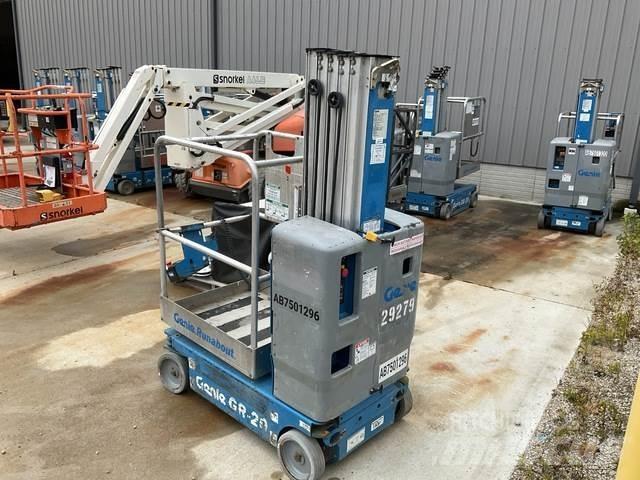 Genie GR-20 Plataformas de Mastro Vertical