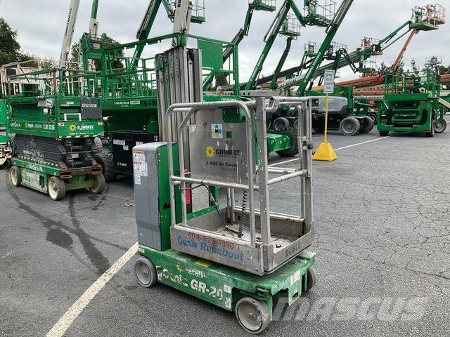 Genie GR-20 Plataformas de Mastro Vertical