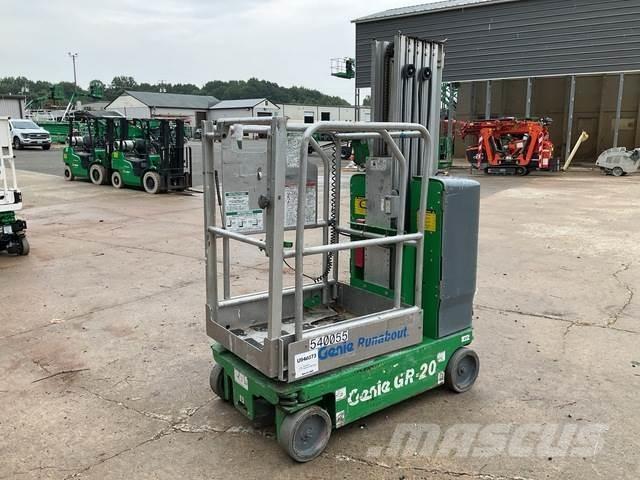 Genie GR-20 Plataformas de Mastro Vertical