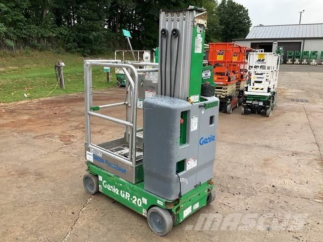 Genie GR-20 Plataformas de Mastro Vertical