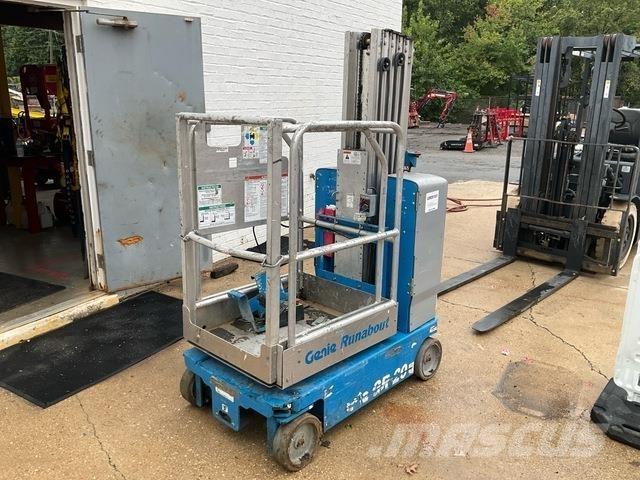 Genie GR-20 Plataformas de Mastro Vertical