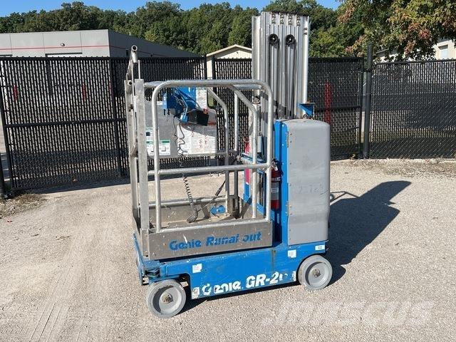Genie GR-20 Plataformas de Mastro Vertical