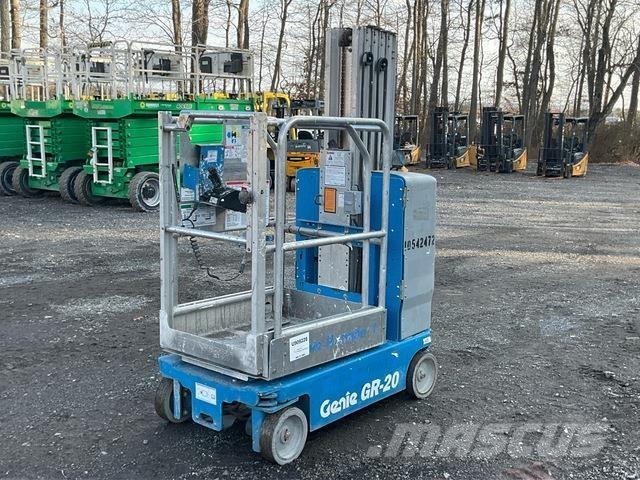 Genie GR-20 Plataformas de Mastro Vertical