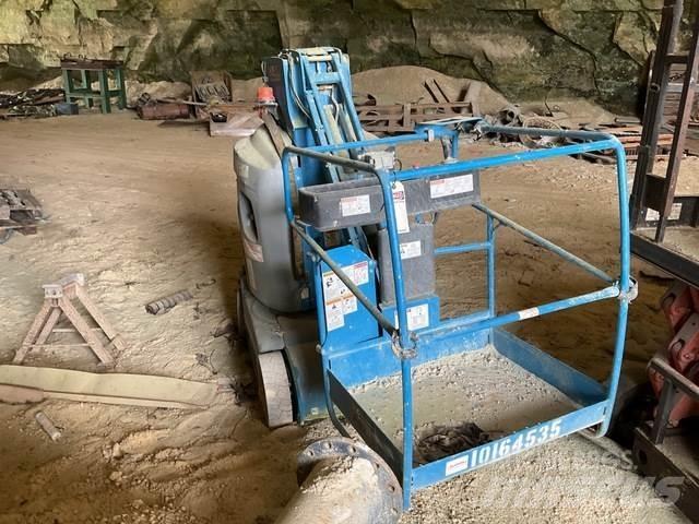 Genie GR-26J Plataformas de Mastro Vertical