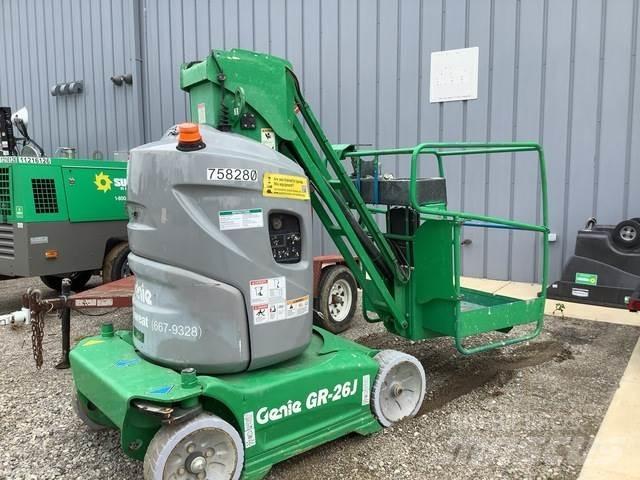 Genie GR26J Plataformas de Mastro Vertical