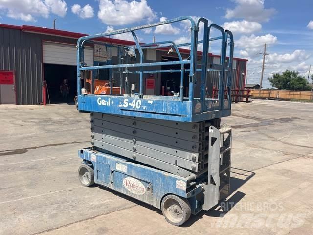 Genie GS-4047 Elevadores de tesoura