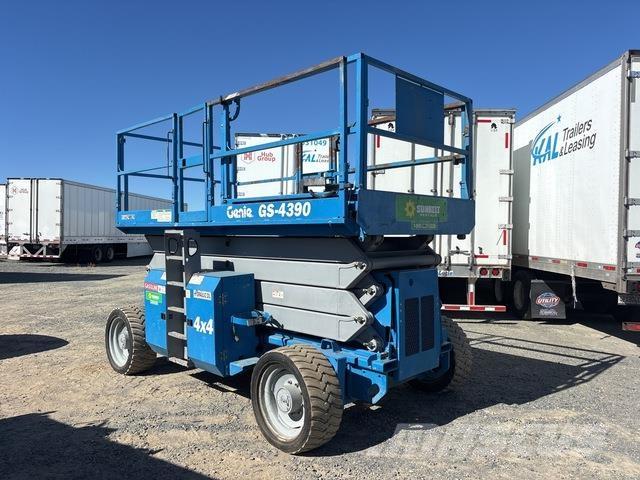 Genie GS4390 Elevadores de tesoura