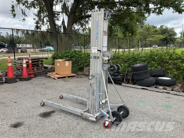 Genie SLC24 Guinchos, elevadores e elevações de materiais
