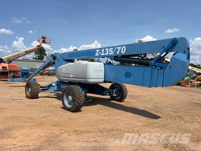 Genie Z-135 Elevadores braços articulados