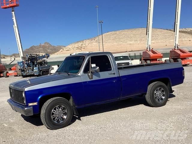 GMC  Outros